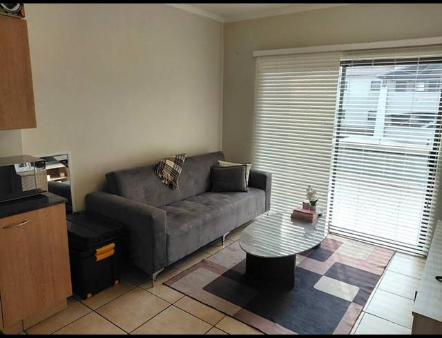 1 BEDROOM PROPERTY TO RENT IN SUNNINGHILL